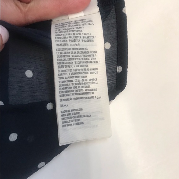 Hollister navy pok a dot top size small - Picture 6 of 8